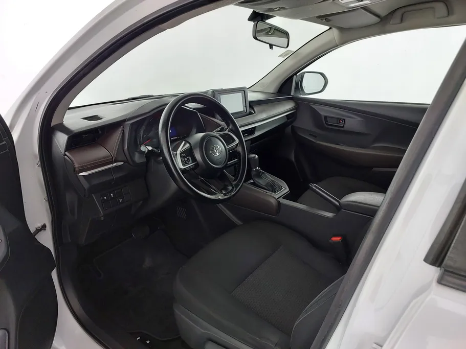 2023 Toyota Yaris  Y 