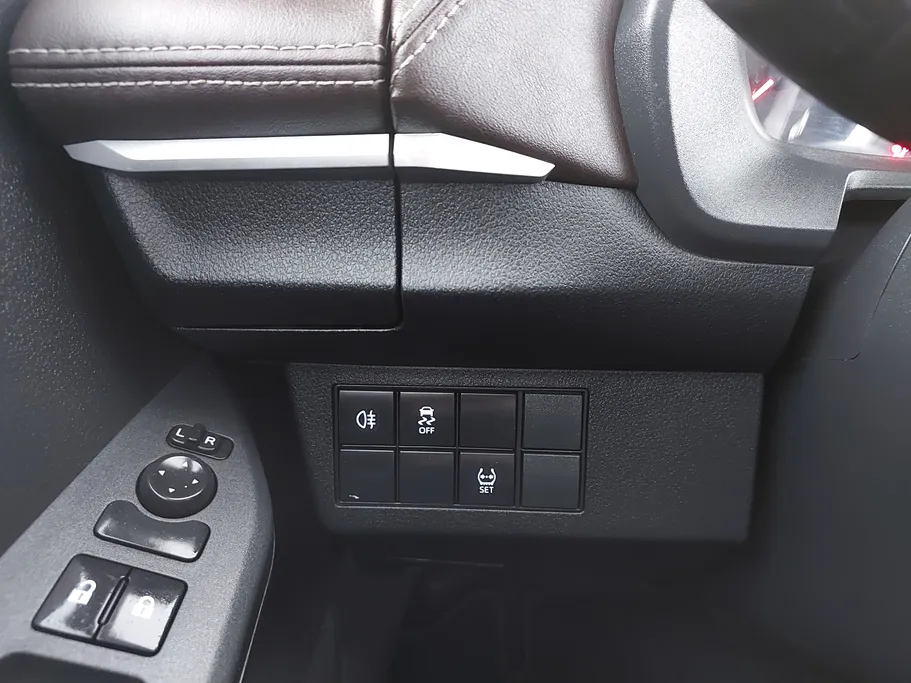 2023 Toyota Yaris  Y 