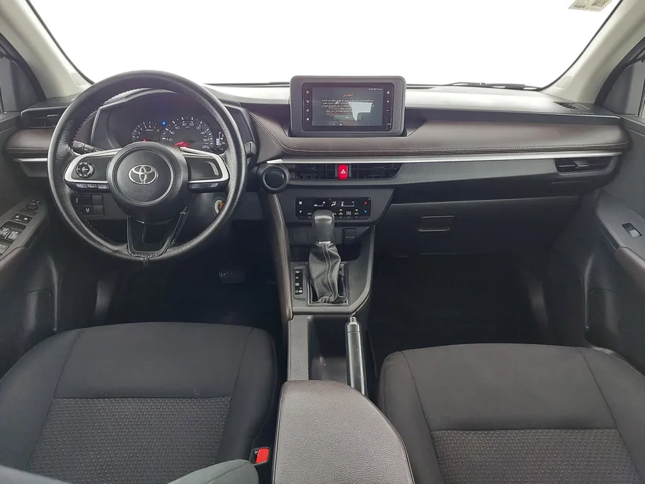 2023 Toyota Yaris  Y 