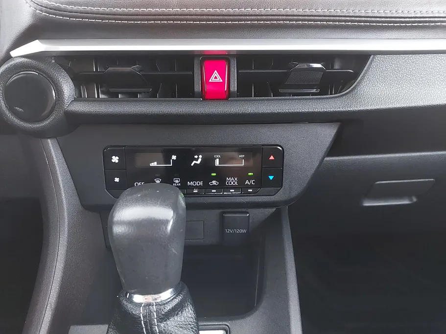 2023 Toyota Yaris  Y 