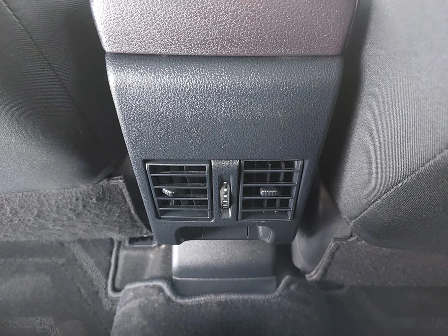 2023 Toyota Yaris  Y 