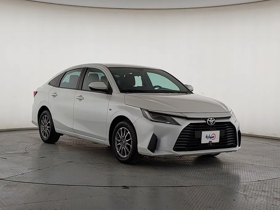 2023 Toyota Yaris  Y 