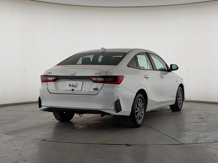 2023 Toyota Yaris  Y 