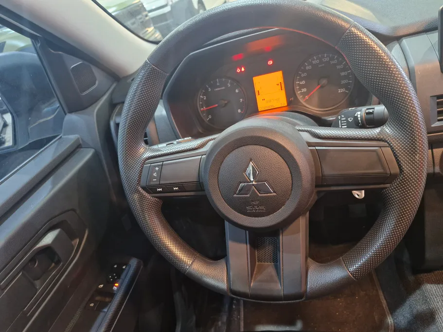 2024 Mitsubishi L200 Regular Cap 