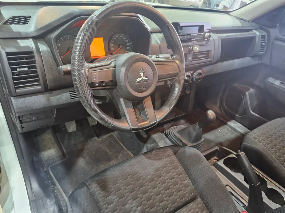 2024 Mitsubishi L200 Regular Cap 