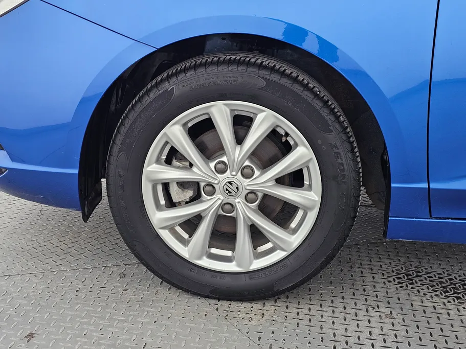 ام جي 5 STD 2022 