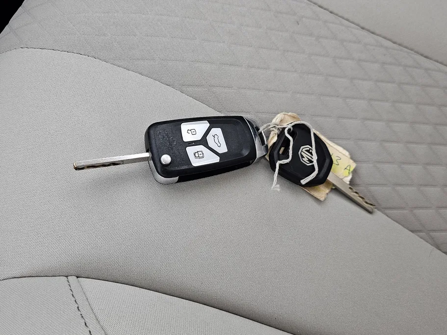 ام جي 5 STD 2022 