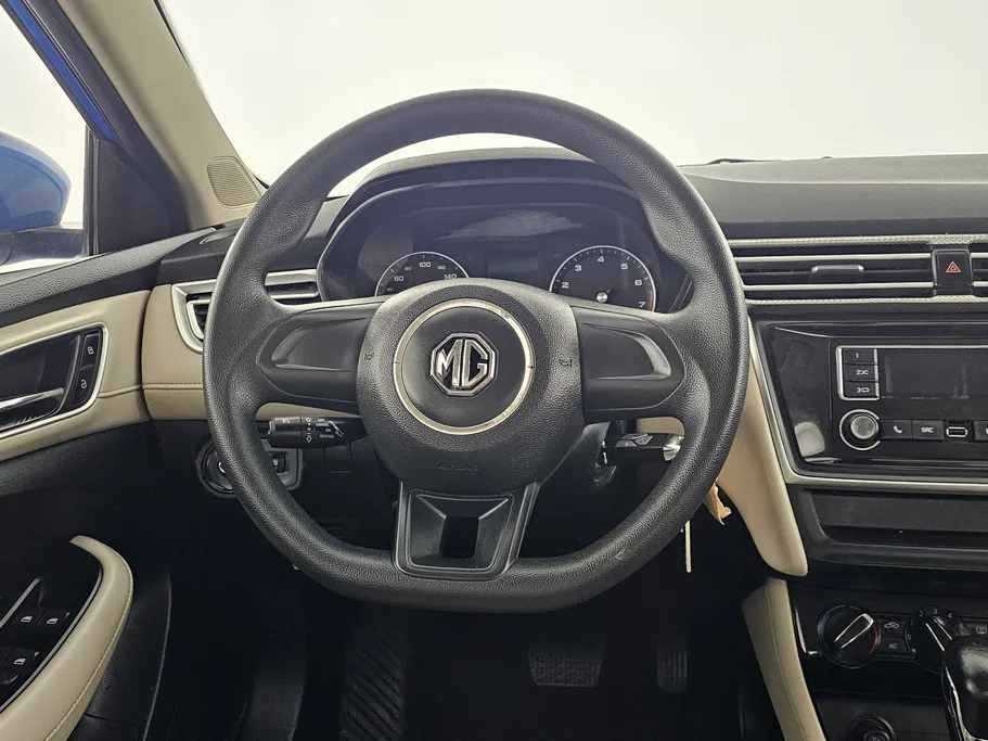 ام جي 5 STD 2022 