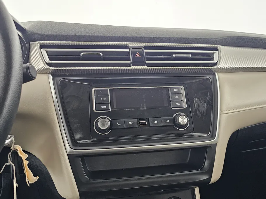 ام جي 5 STD 2022 