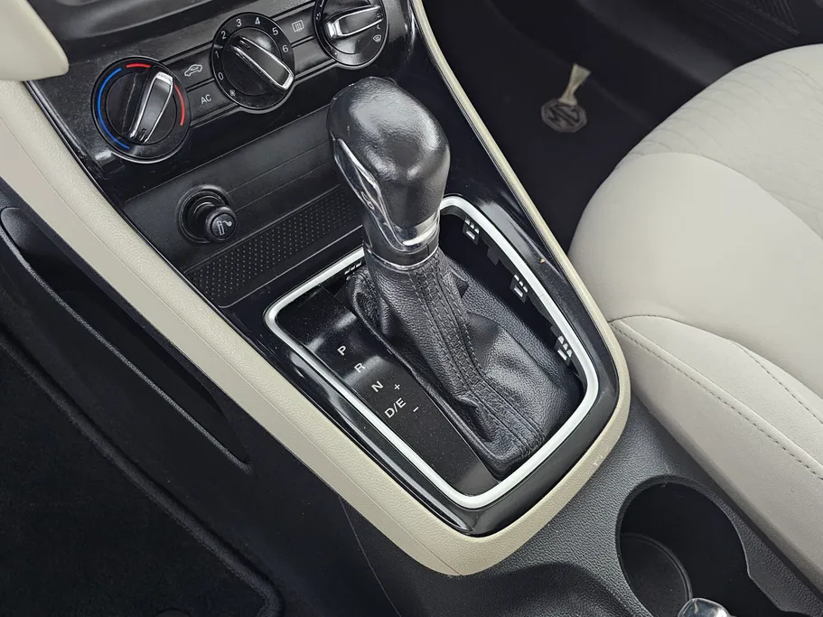 ام جي 5 STD 2022 