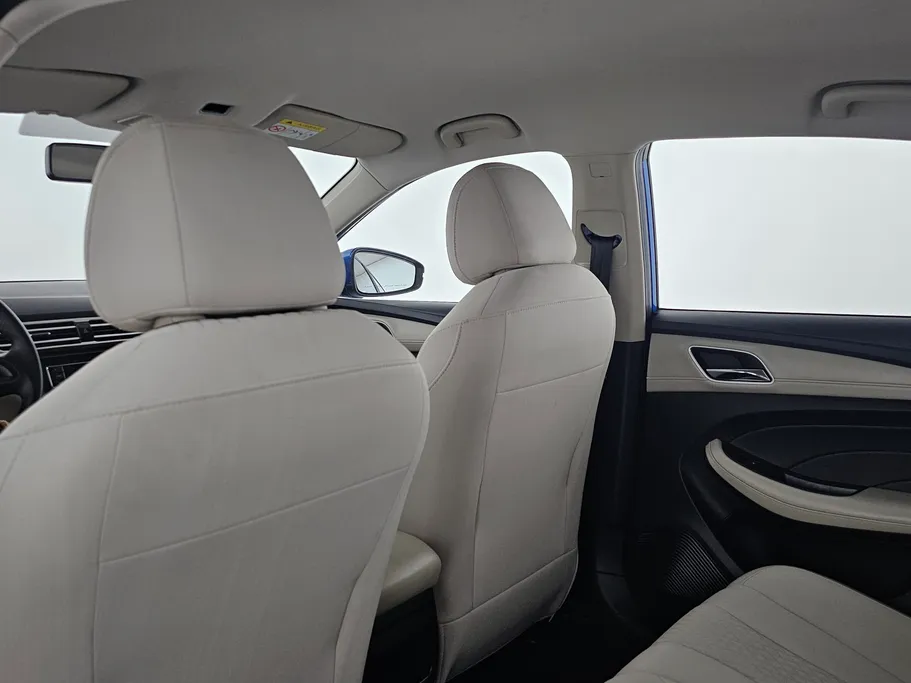 ام جي 5 STD 2022 