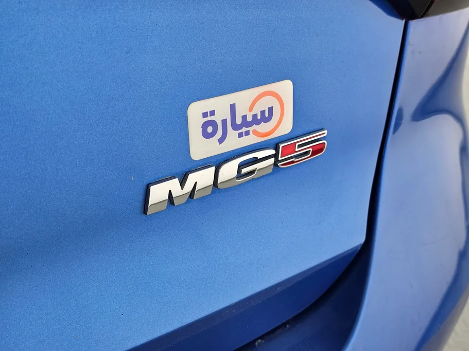 ام جي 5 STD 2022 