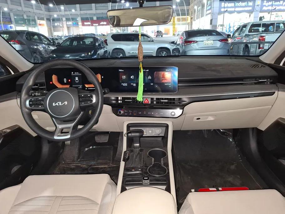 2024 Kia K5 GL 