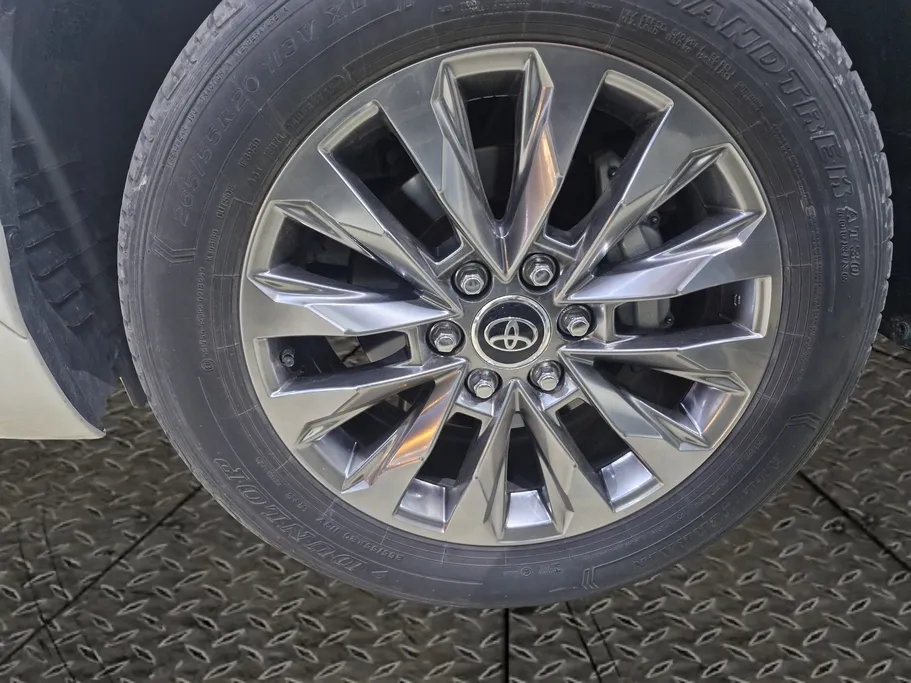 تويوتا لاندكروزر GXR5 2024 