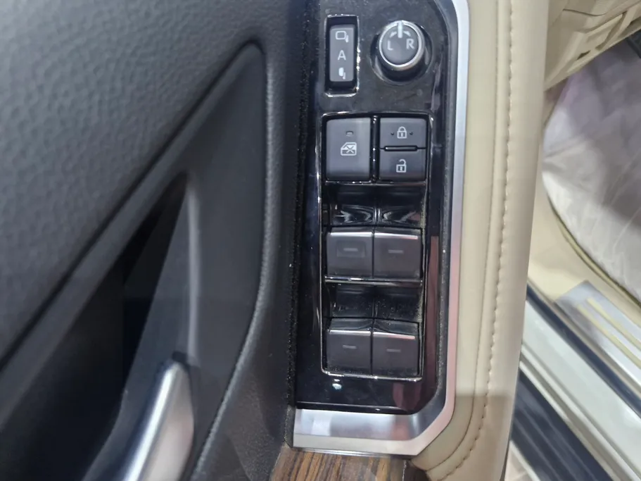 تويوتا لاندكروزر GXR5 2024 