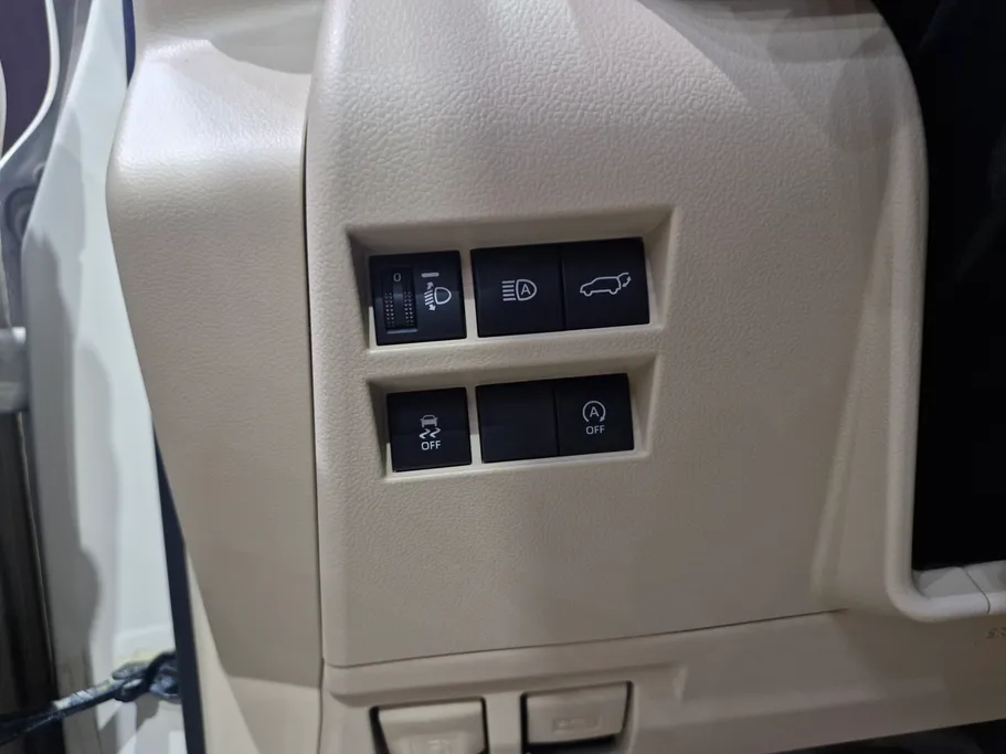 تويوتا لاندكروزر GXR5 2024 