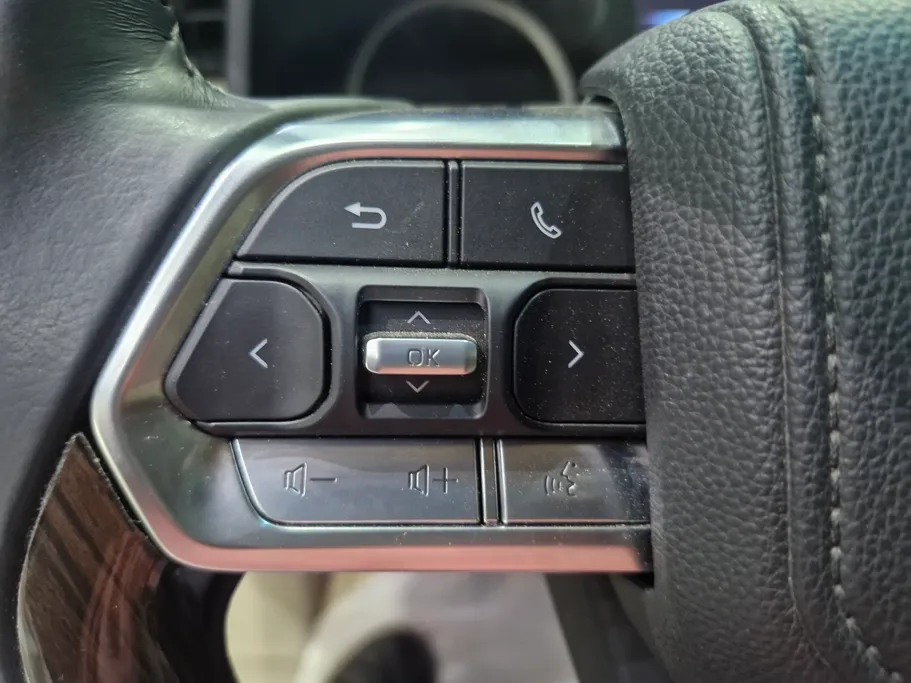 تويوتا لاندكروزر GXR5 2024 