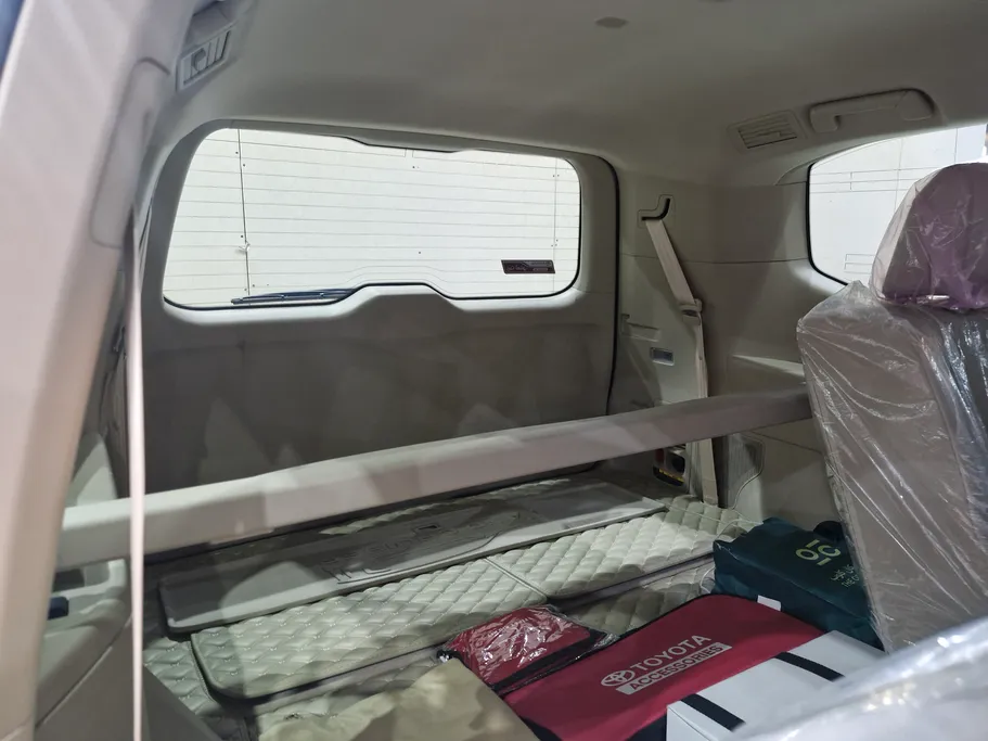 تويوتا لاندكروزر GXR5 2024 