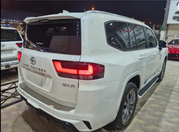 تويوتا لاندكروزر GXR4 2025 