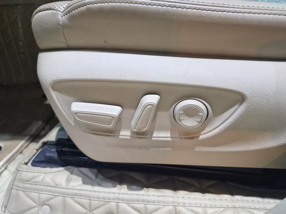 تويوتا لاندكروزر GXR4 2025 