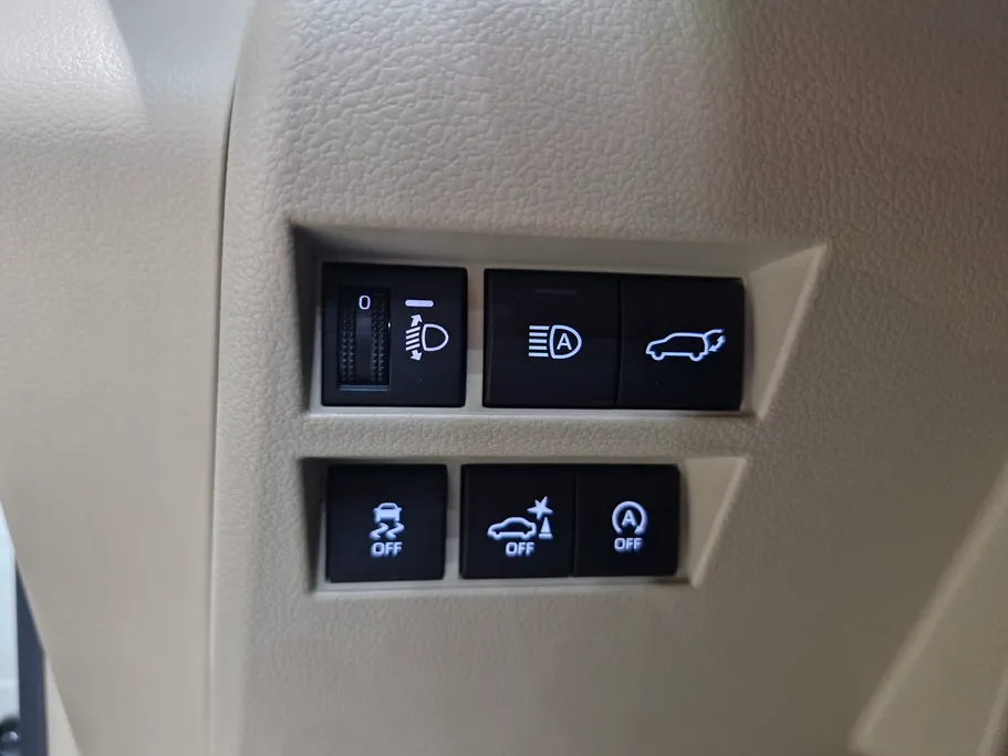 تويوتا لاندكروزر GXR4 2025 