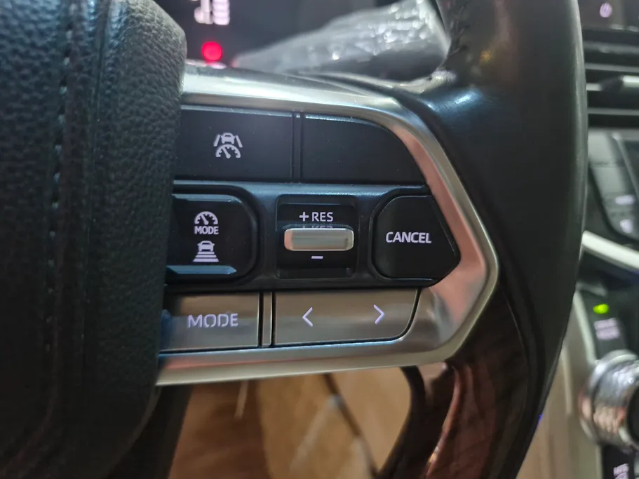 تويوتا لاندكروزر GXR4 2025 