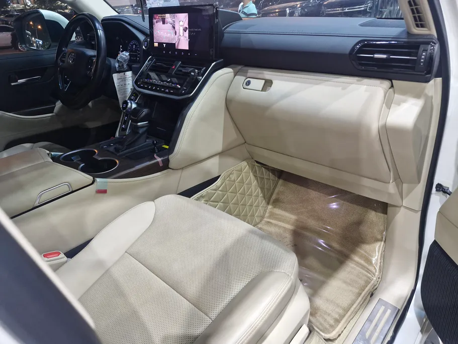 تويوتا لاندكروزر GXR4 2025 