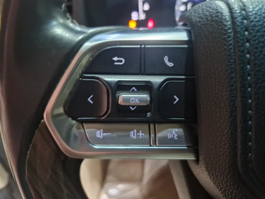 تويوتا لاندكروزر GXR4 2025 