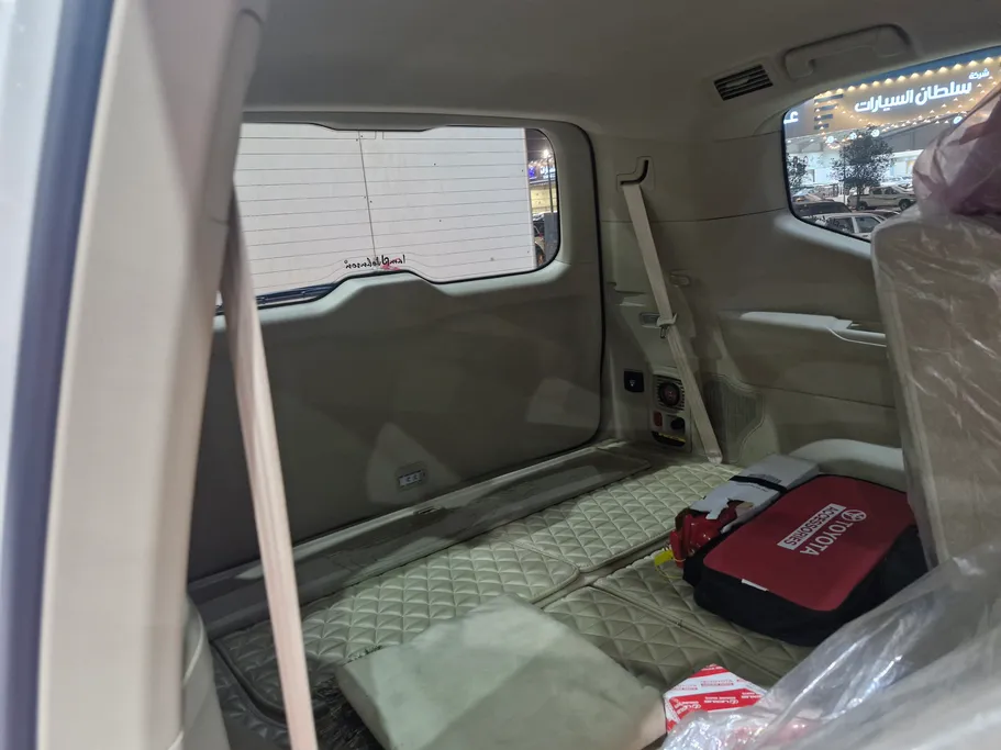 تويوتا لاندكروزر GXR4 2025 