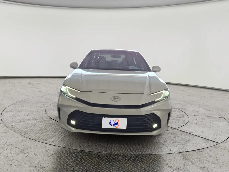 تويوتا كامري LE HEV 2025 
