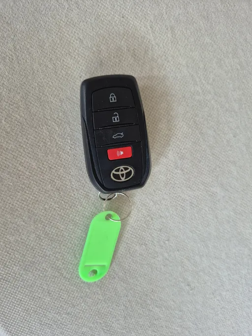 تويوتا كامري LE HEV 2025 