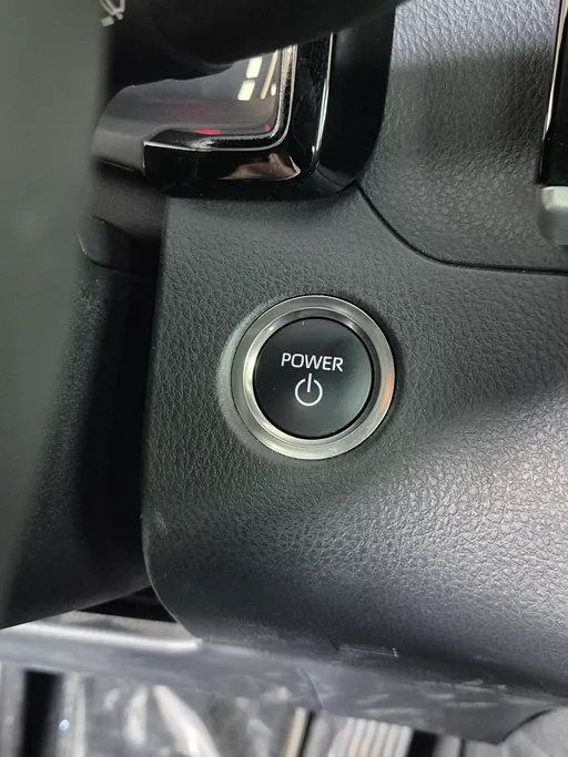 تويوتا كامري LE HEV 2025 