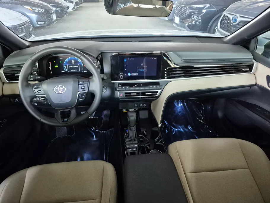 تويوتا كامري LE HEV 2025 