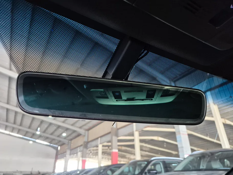 تويوتا كامري LE HEV 2025 