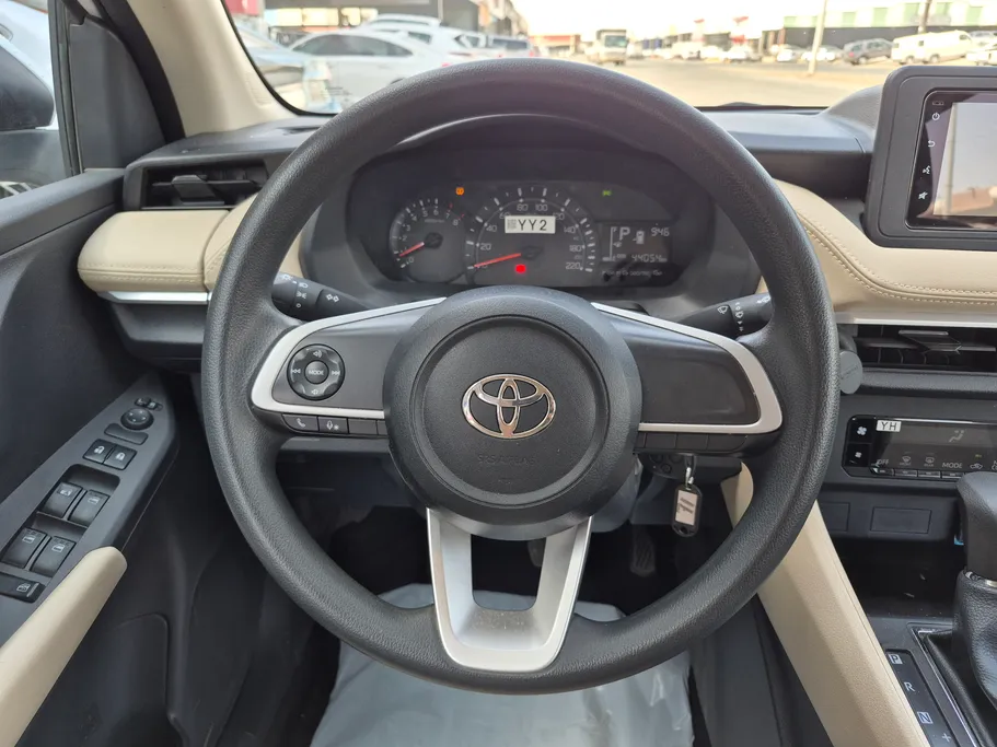 تويوتا يارس Y 2024 