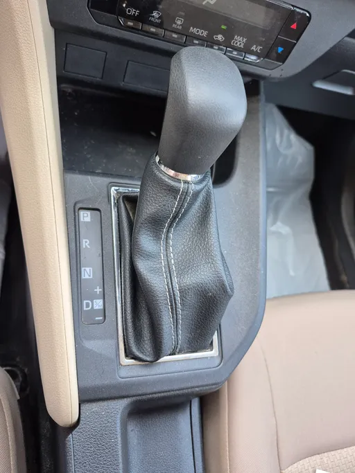 تويوتا يارس Y 2024 