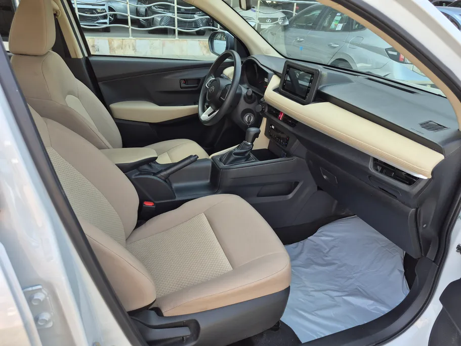 تويوتا يارس Y 2024 