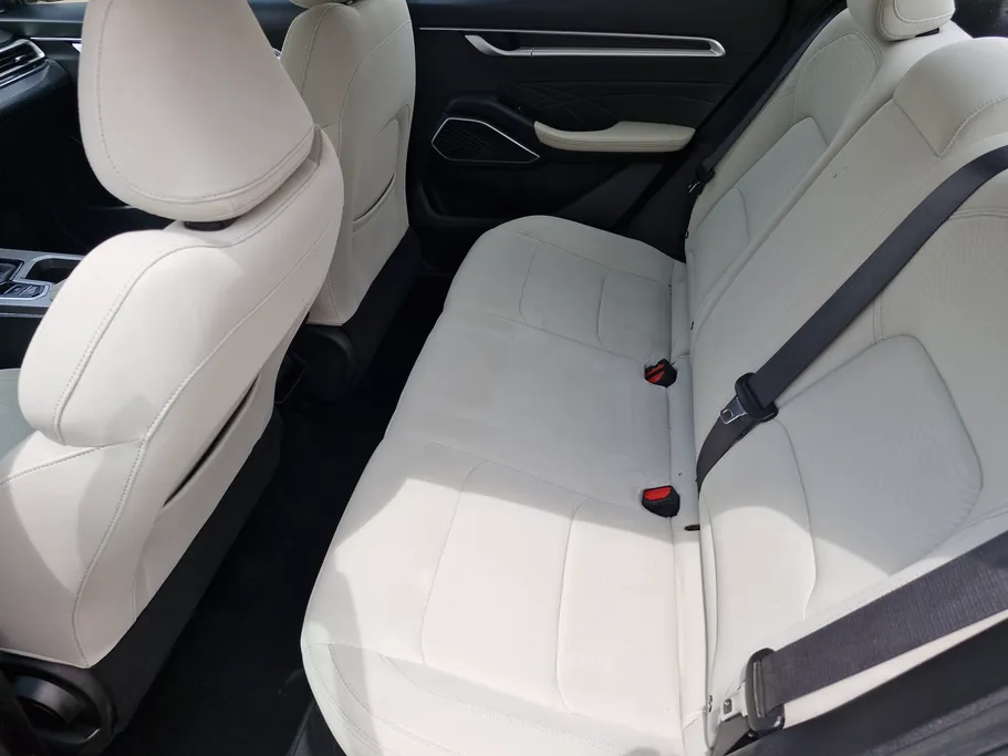 جيلي امجراند GS 2024 