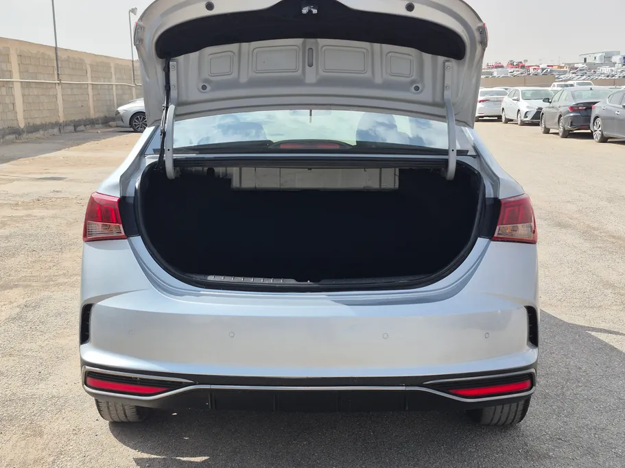 هيونداي اكسنت سمارت 2023 