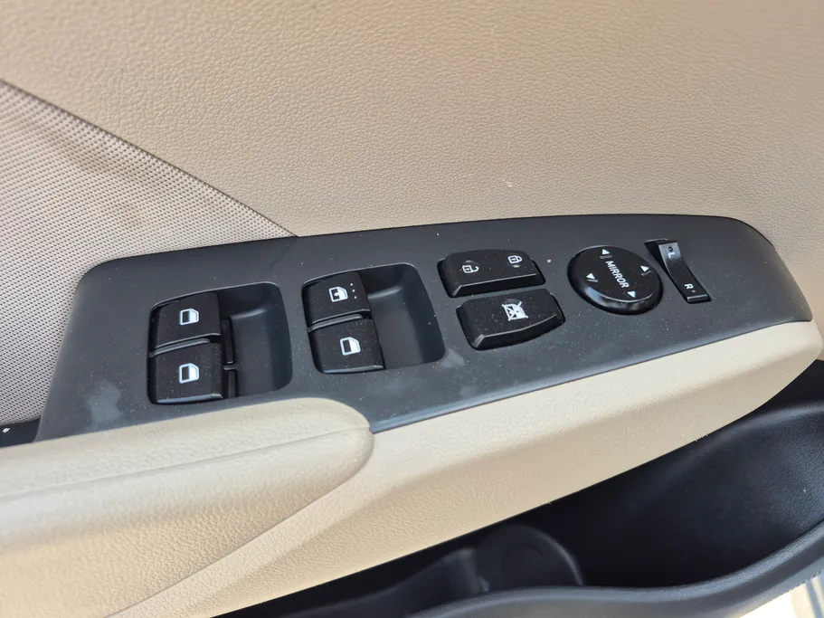 هيونداي اكسنت سمارت 2023 