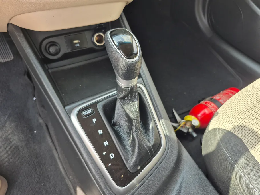 هيونداي اكسنت سمارت 2023 