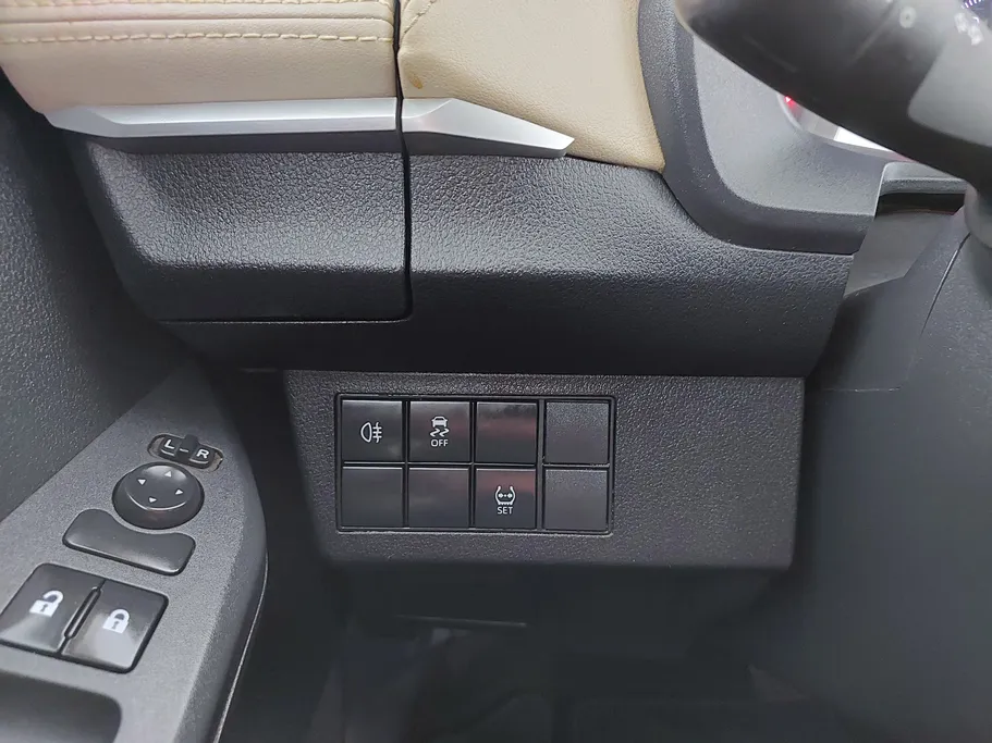 2023 تويوتا Yaris  Y 