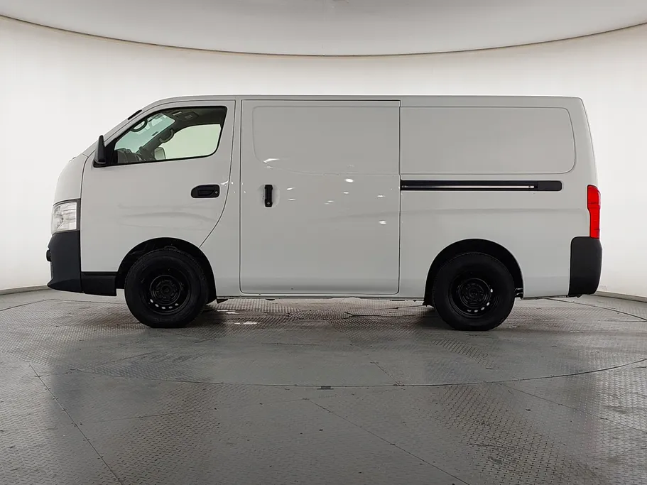 نيسان باص اورفان NV350 2021 