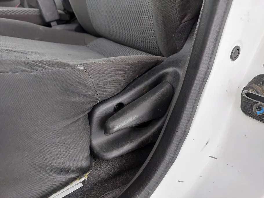 نيسان باص اورفان NV350 2021 