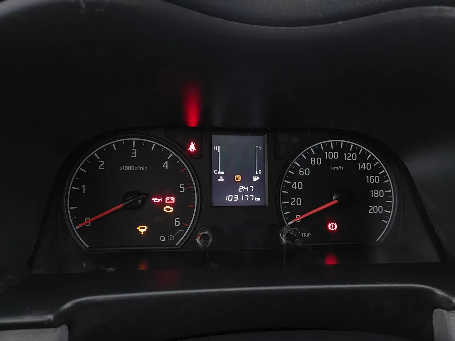 نيسان باص اورفان NV350 2021 