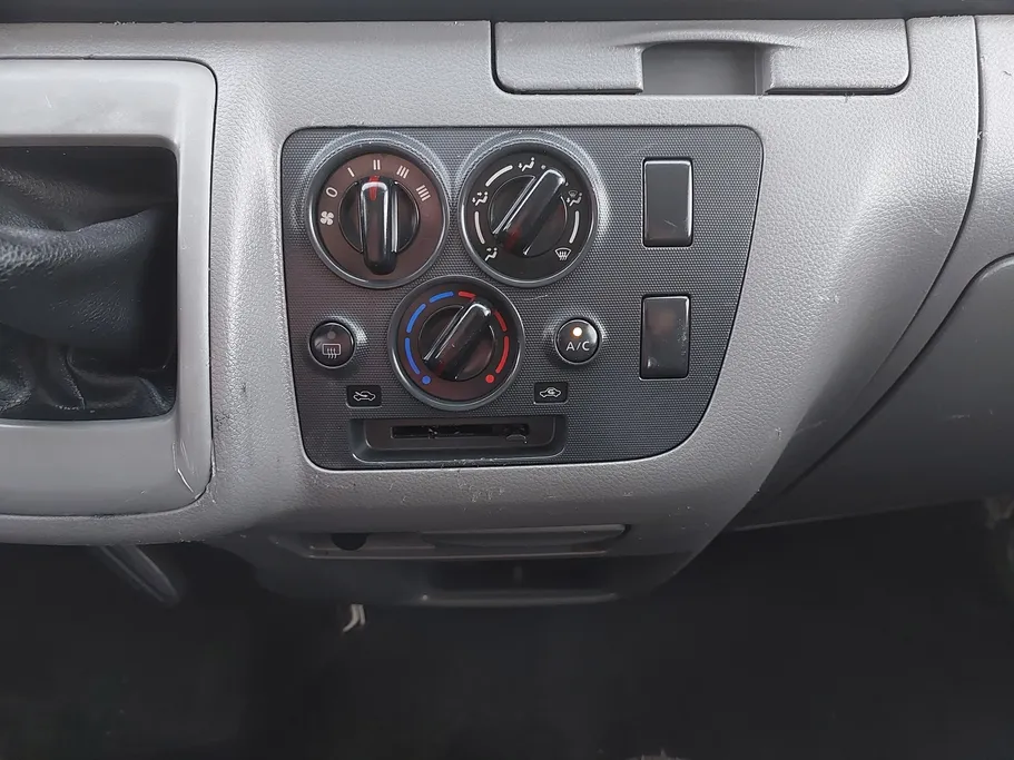 نيسان باص اورفان NV350 2021 