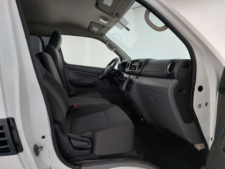 نيسان باص اورفان NV350 2021 