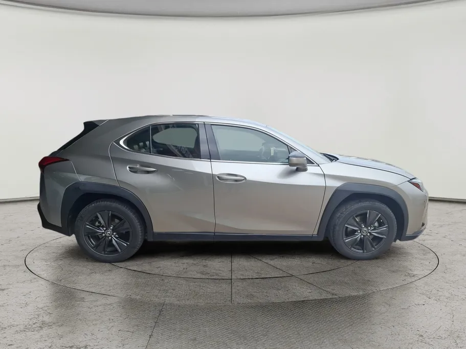 لكزس UX 200 AA Elegant 2021 