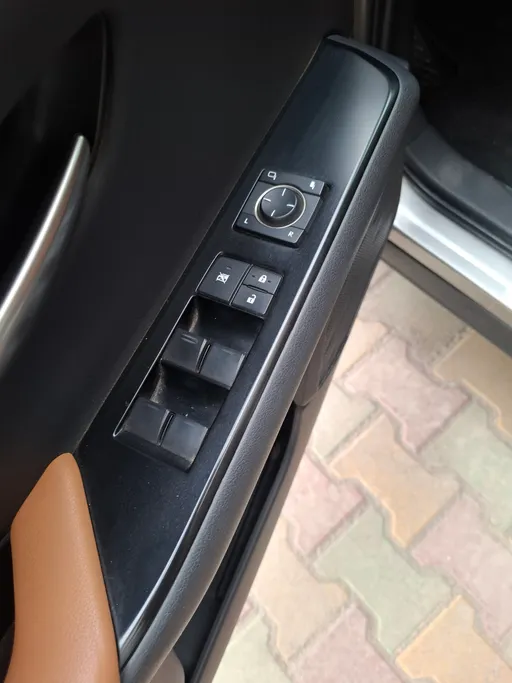 لكزس UX 200 AA Elegant 2021 