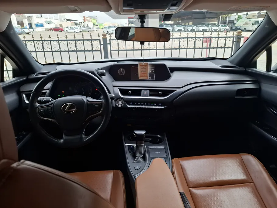 لكزس UX 200 AA Elegant 2021 